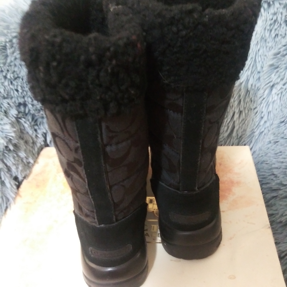 Boots - Picture 3 of 8